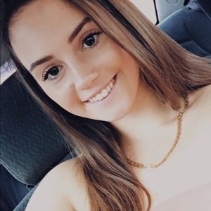 Meet your Posher, Cassie